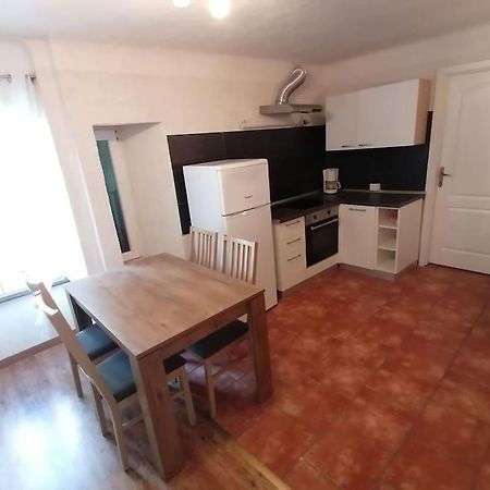 Apartment In Ловран Екстериор снимка