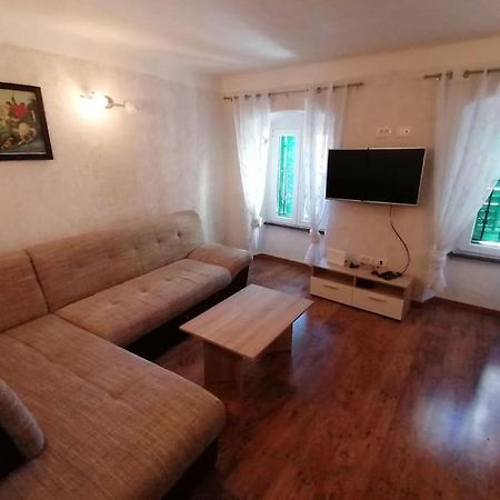 Apartment In Ловран Екстериор снимка